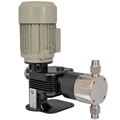 Плунжерный дозирующий насос EMEC серии PRIUS P 50 Hz Mono (монофазный) 5-508 л/ч, 10-7 бар