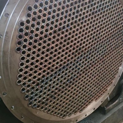 Кожухотрубный рекуперативный теплообменник дистилляционной колонны W1.101+W1.102, 160м2+50м2