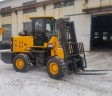 Chariot élévateur diesel tout-terrain CPCD50-30 d'une capacité de levage de 5 tonnes