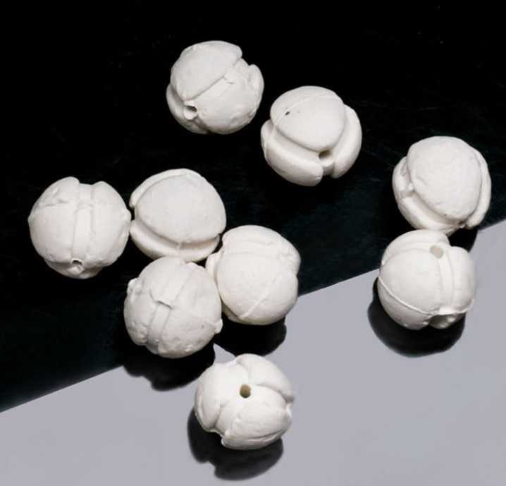 Boules avec trous ouverts pour le stockage de la chaleur, Boule de stockage de chaleur à trou ouvert